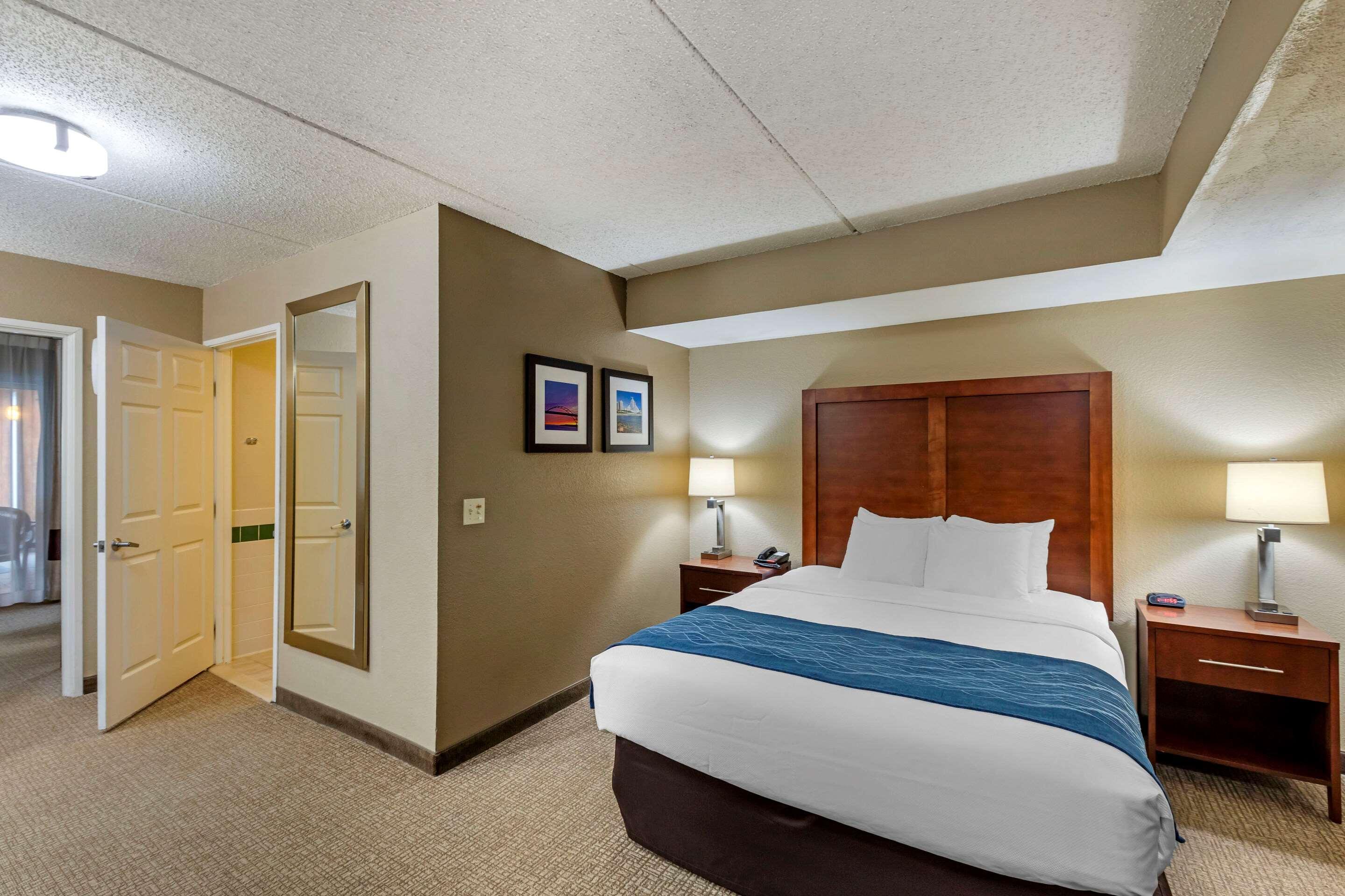 Comfort Inn&Suites Jackson - West Bend Exterior foto
